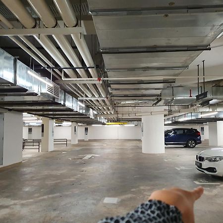 Highpark Suites At Petaling Jaya, Kelana Jaya By Plush Экстерьер фото